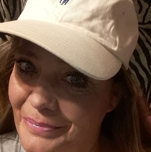 Meet your Posher, Twila - Picture 1 of 1